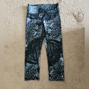 Butterfly Print Cropped Leggings